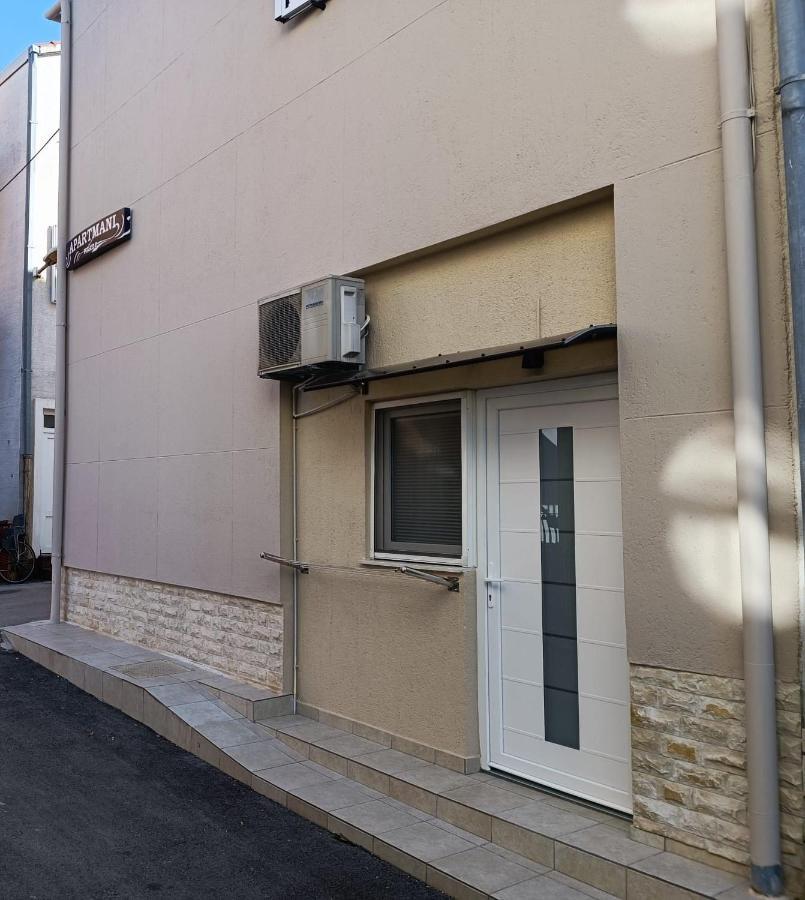 Apartments Vrime Biograd Na Moru Exterior photo